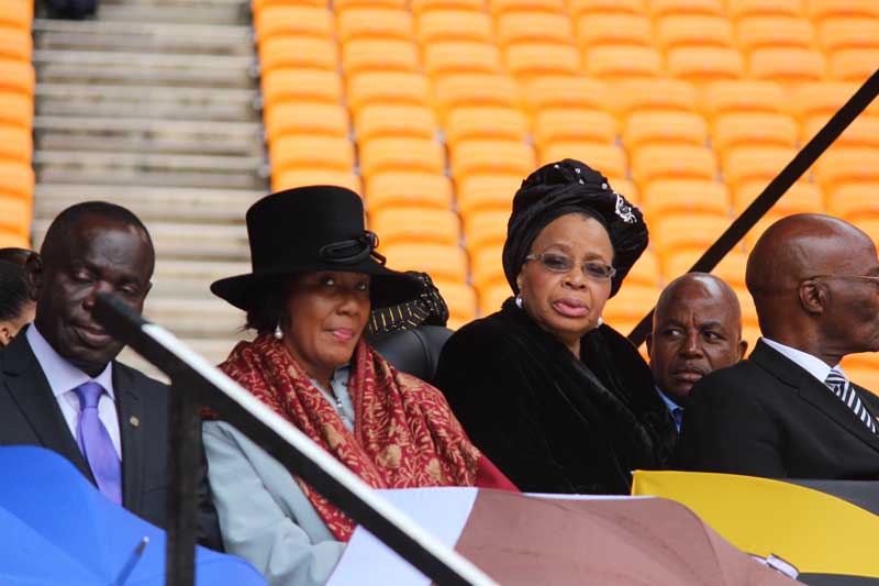 Mrs Gaca Machel flanked by members of the Mandela family